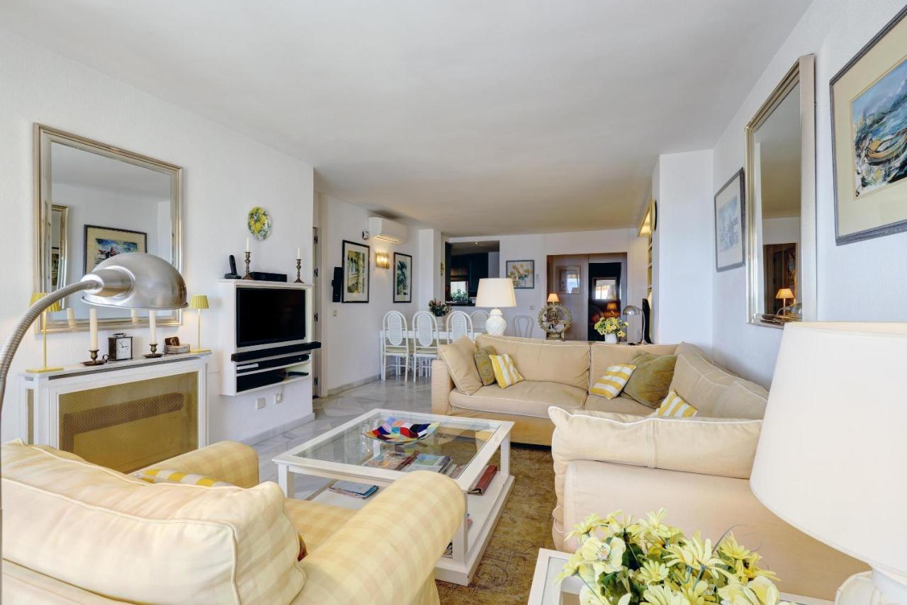 Apartment - Car Included Estepona Luaran gambar